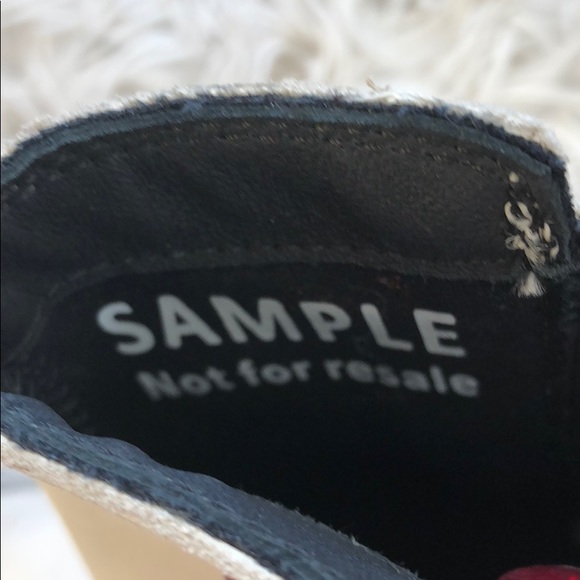 NEW • Sorel • Phoenix Zip Ankle Boots Fawn 7 - Picture 8 of 8